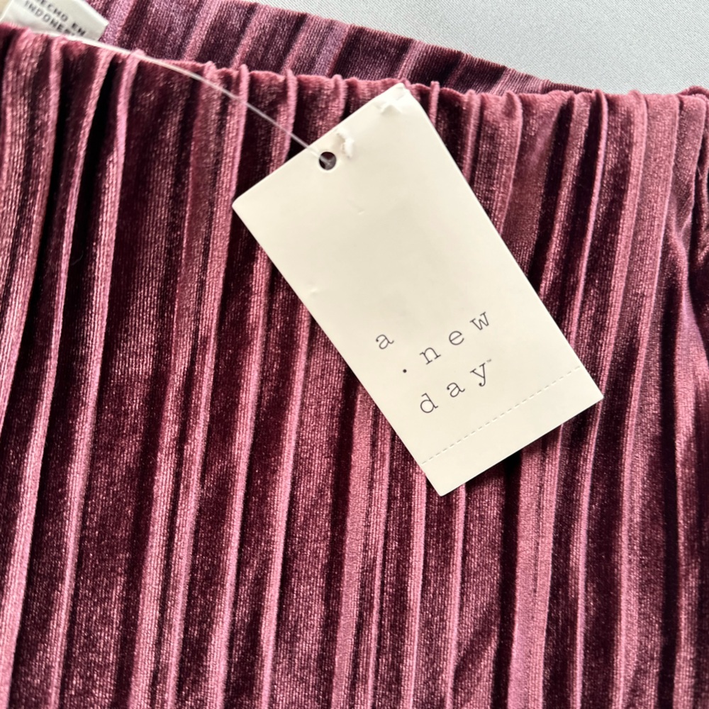 🎉5 for $45 🎉NWT A New Day Velvet Pants Women Size S - Picture 7 of 8